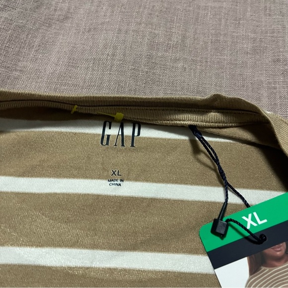 NWT GAP Tan and White Striped Top Basics Classic Capsule Layering Size XL - Picture 6 of 6